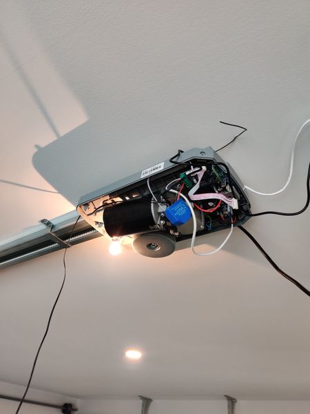 The relay wires attached to the GDO